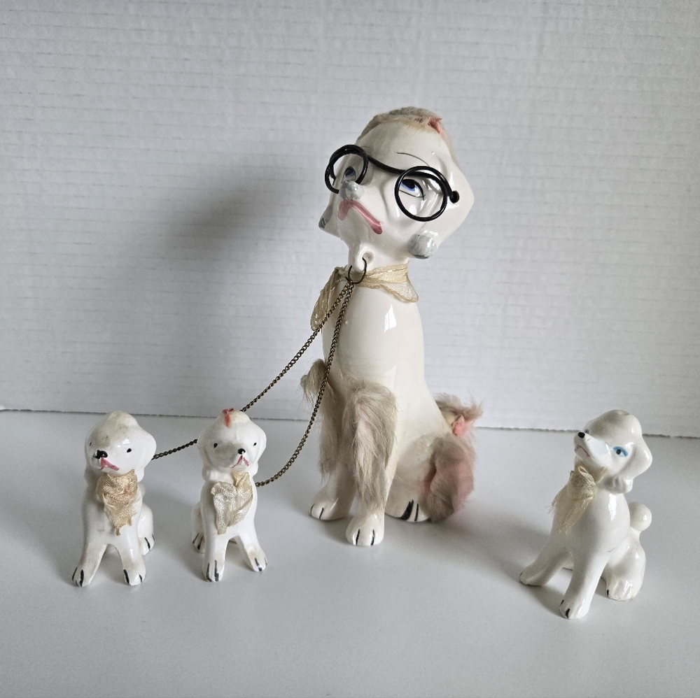 Vintage 1950s Poodle Set Mom & 3 puppies, figurines